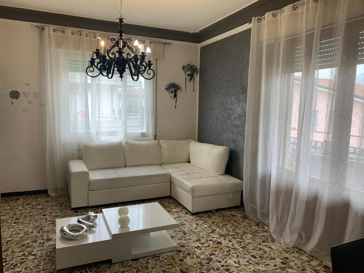 马里纳迪马萨La Casa Di Vale公寓 外观 照片